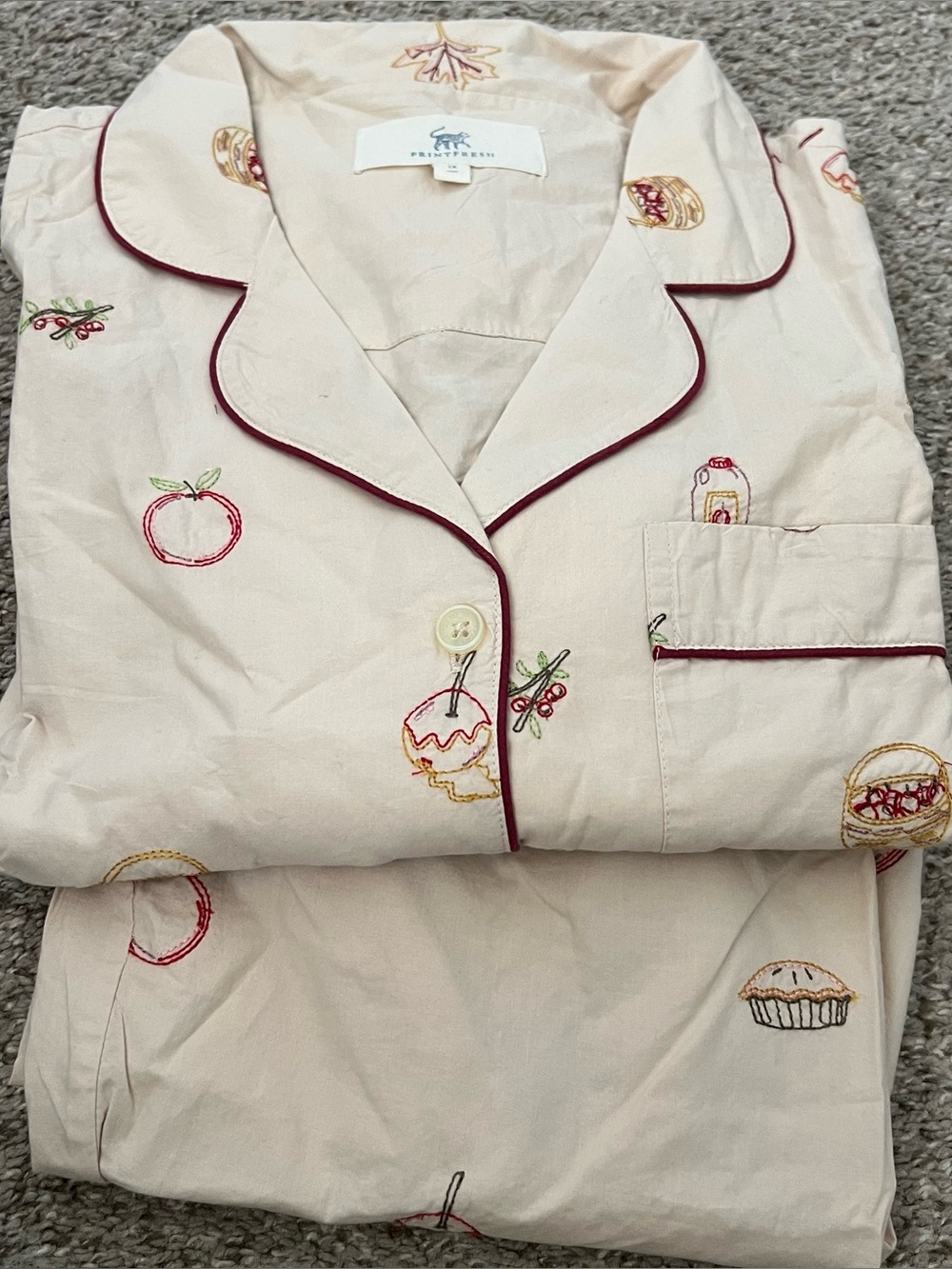 Printfresh Embroidered Apple
Picking Short PJ Set NWT Size 1X
